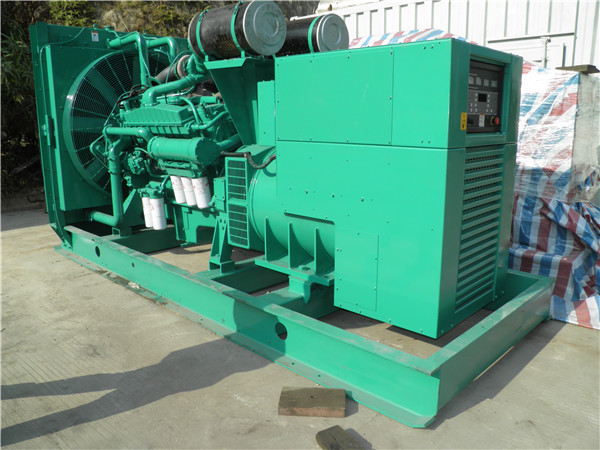 信宜出租发电机-进口柴油发电机组与国产柴油发电机组的区别